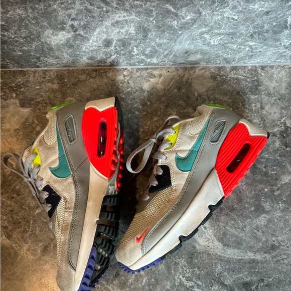 Nike Kids Air Max 90 Sneakers - Picture 5 of 8